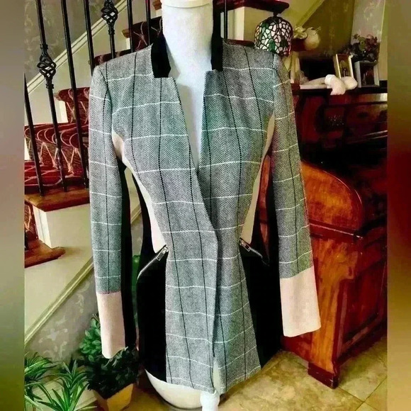 River Island ladies Blazer UK8. Colorblock. Gold Zipper pockets and snap closure - Picture 5 of 16